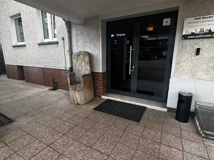 Pott Hostel   Zimmervermietung