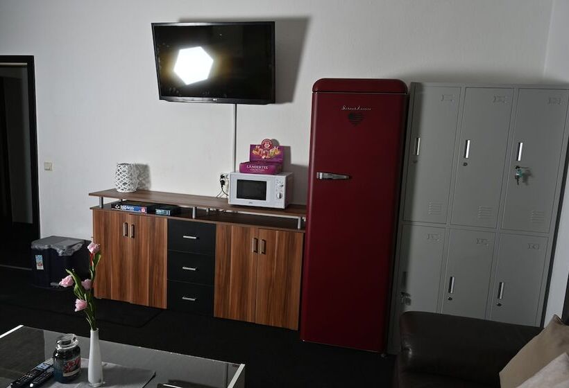 Pott Hostel   Zimmervermietung