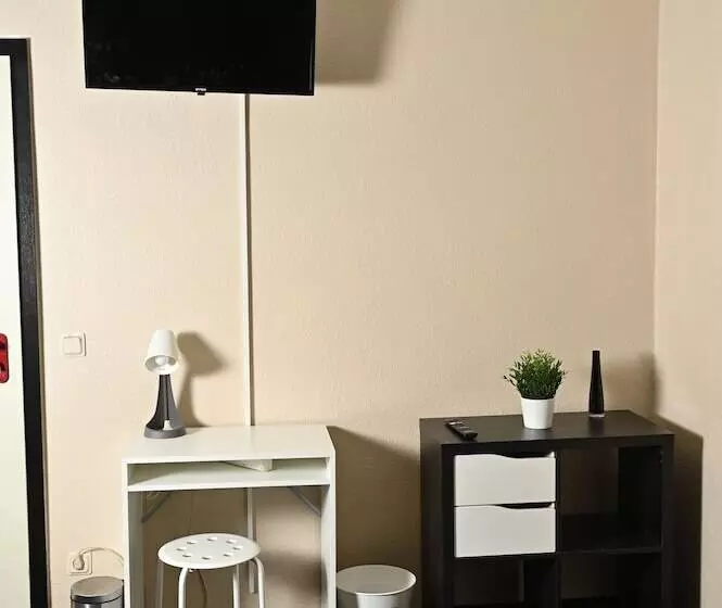 Pott Hostel   Zimmervermietung