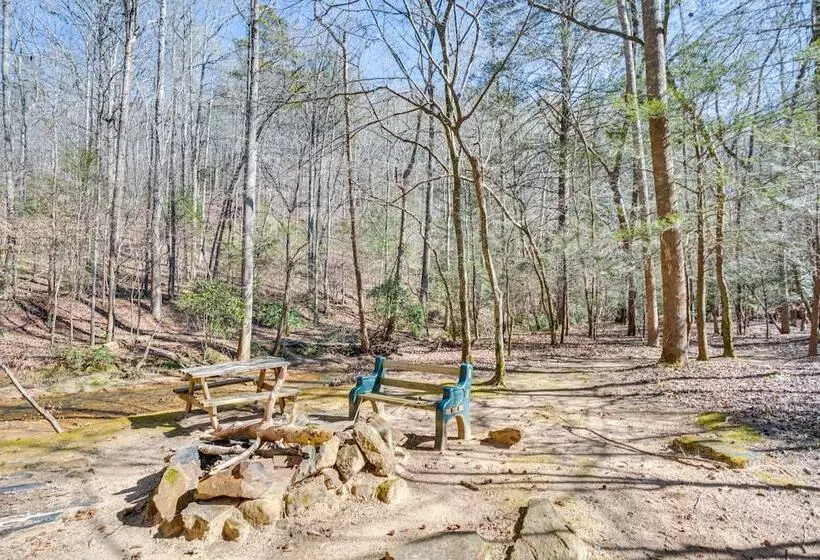 Quaint Dahlonega Cabin W/ Cavenders Creek Access!
