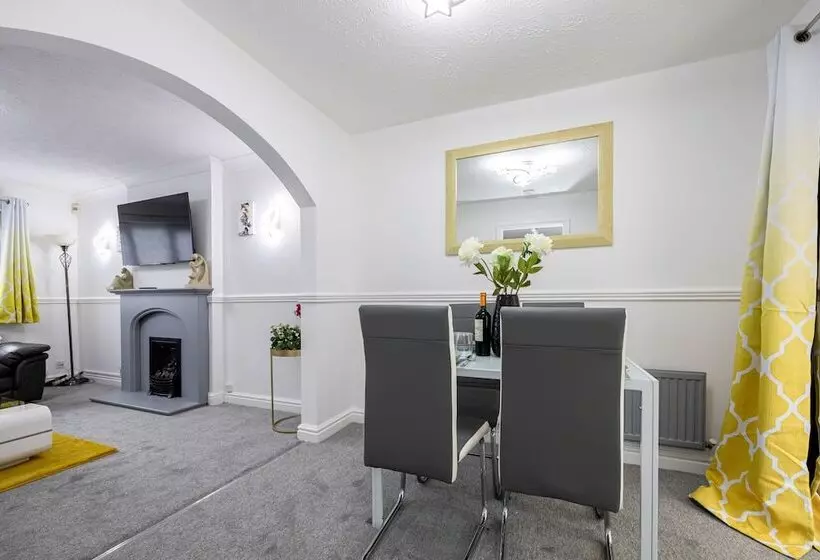 Residenssi Captivating 3 Bed House In Blackburn