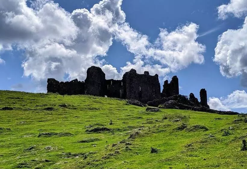 Residenssi Simple Luxury In Brecon Beacons Village House