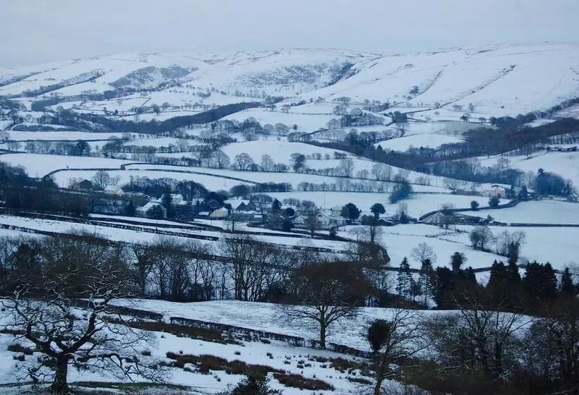 Residenssi Simple Luxury In Brecon Beacons Village House