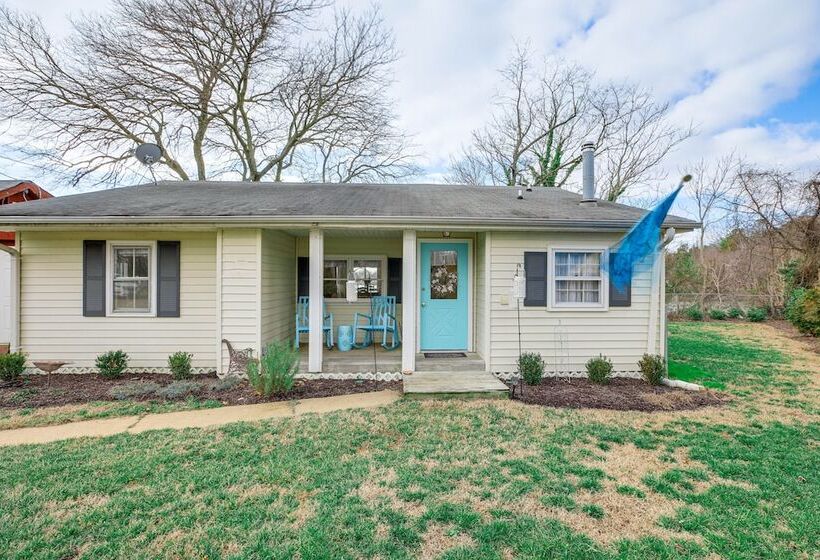 Cottage W/ Potomac River Views In Newburg!