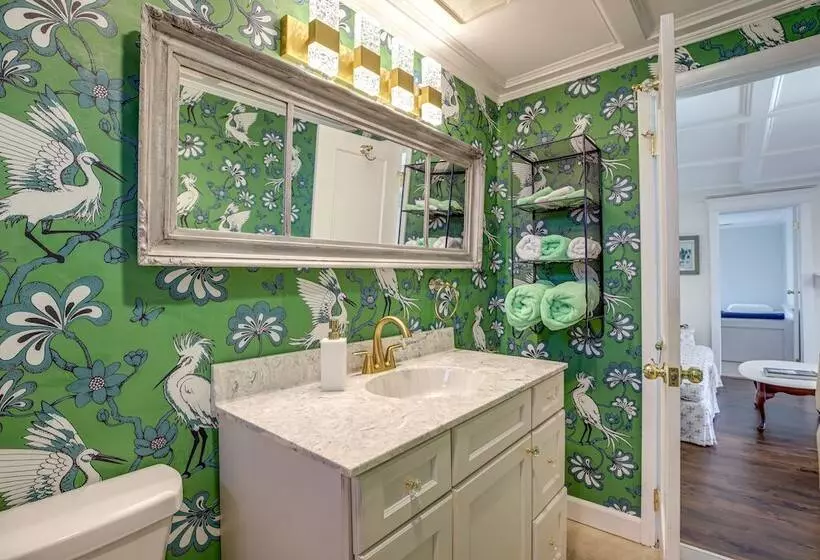 Cottage W/ Potomac River Views In Newburg!