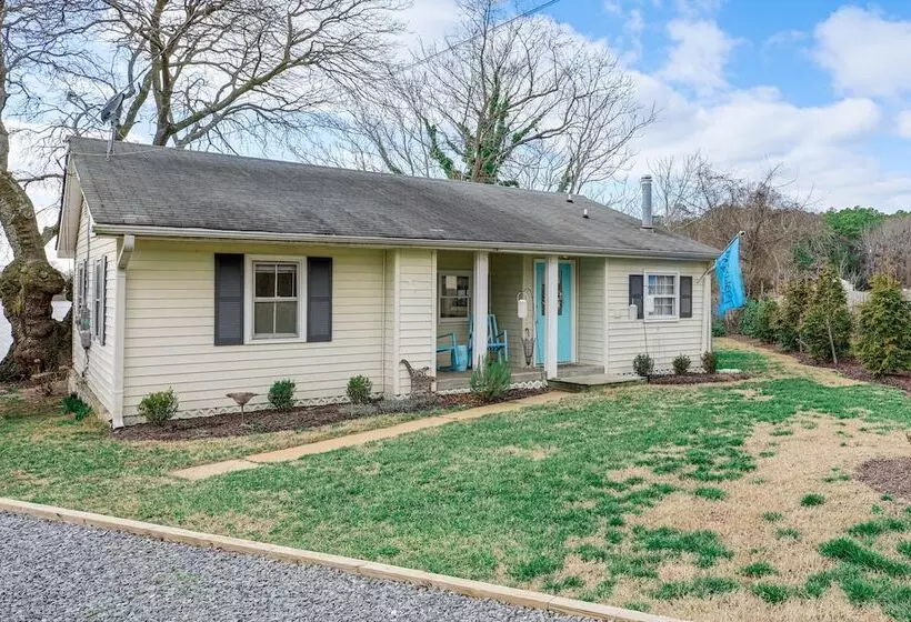 Cottage W/ Potomac River Views In Newburg!