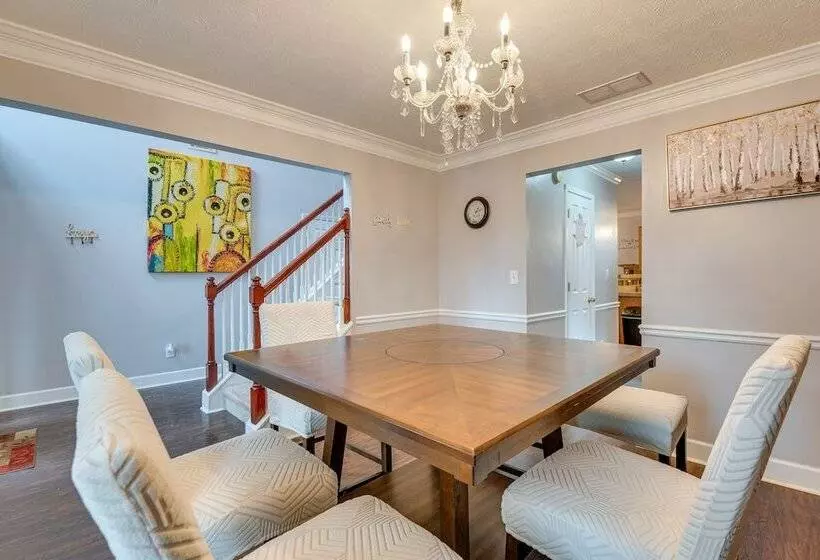 Spacious Snellville Home W/ Yard: 28 Mi To Atlanta