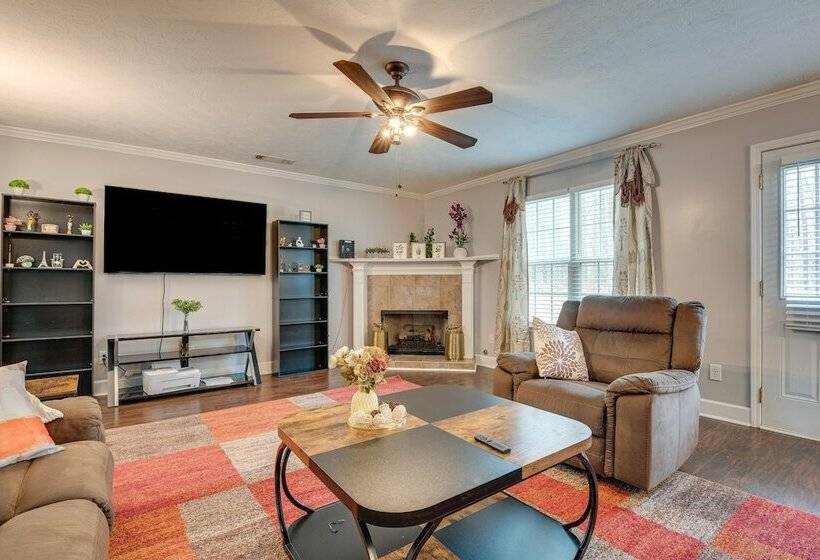 Spacious Snellville Home W/ Yard: 28 Mi To Atlanta