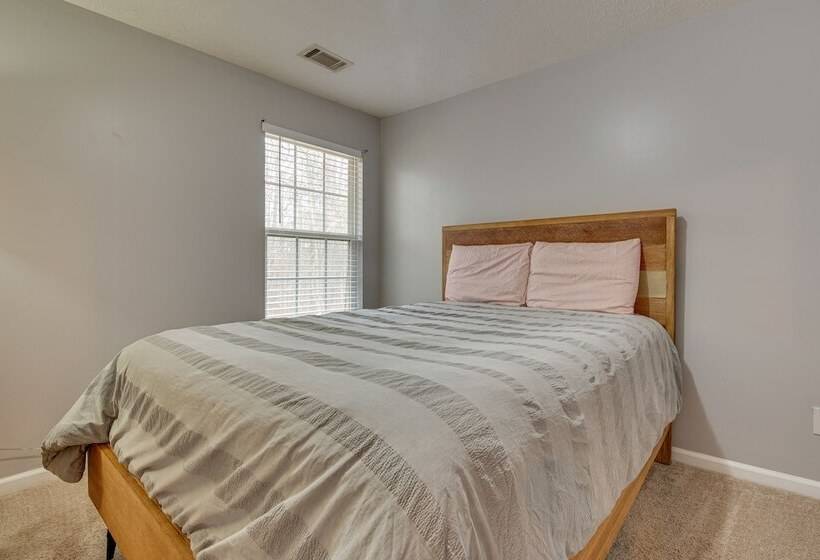 Spacious Snellville Home W/ Yard: 28 Mi To Atlanta