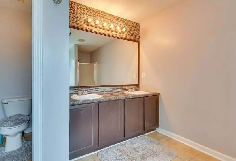 Spacious Snellville Home W/ Yard: 28 Mi To Atlanta