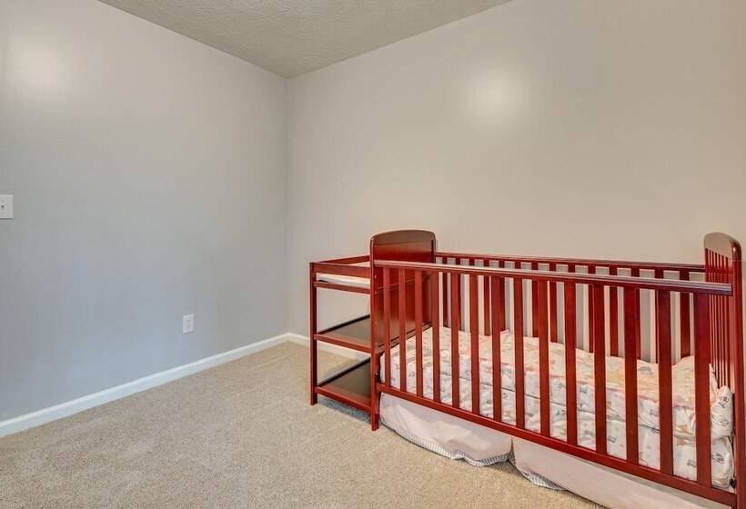 Spacious Snellville Home W/ Yard: 28 Mi To Atlanta