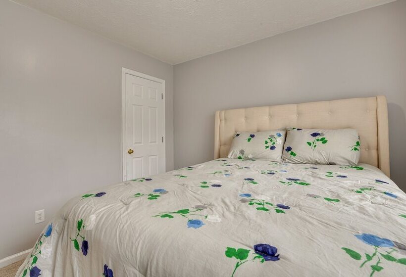 Spacious Snellville Home W/ Yard: 28 Mi To Atlanta