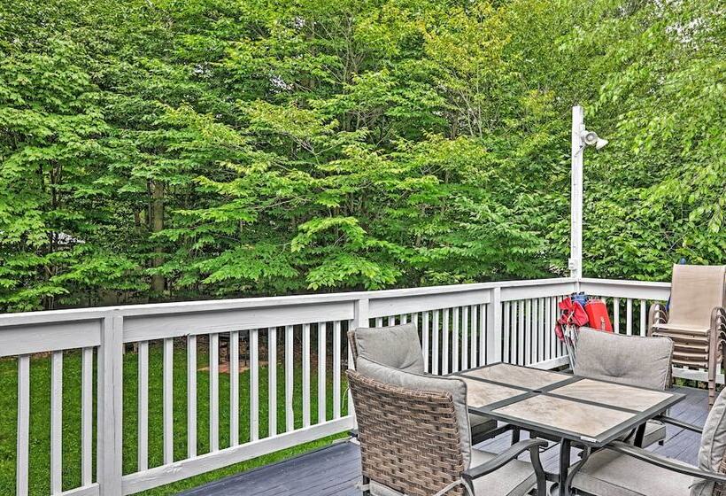 Tobyhanna Home W/ Game Room: 2 Mi To Dresser Lake!