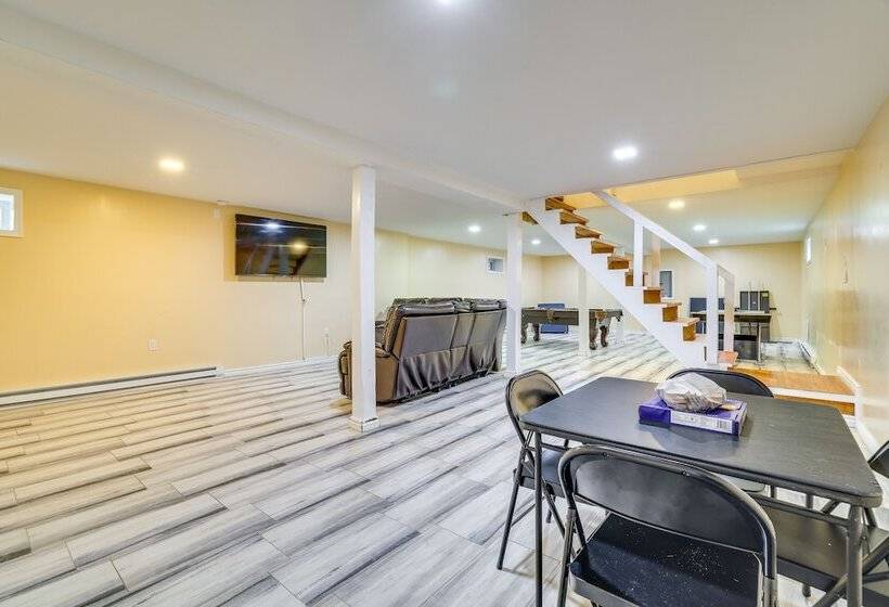 Tobyhanna Home W/ Game Room: 2 Mi To Dresser Lake!