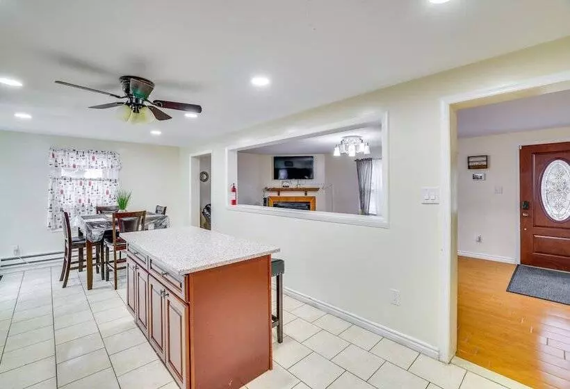 Tobyhanna Home W/ Game Room: 2 Mi To Dresser Lake!