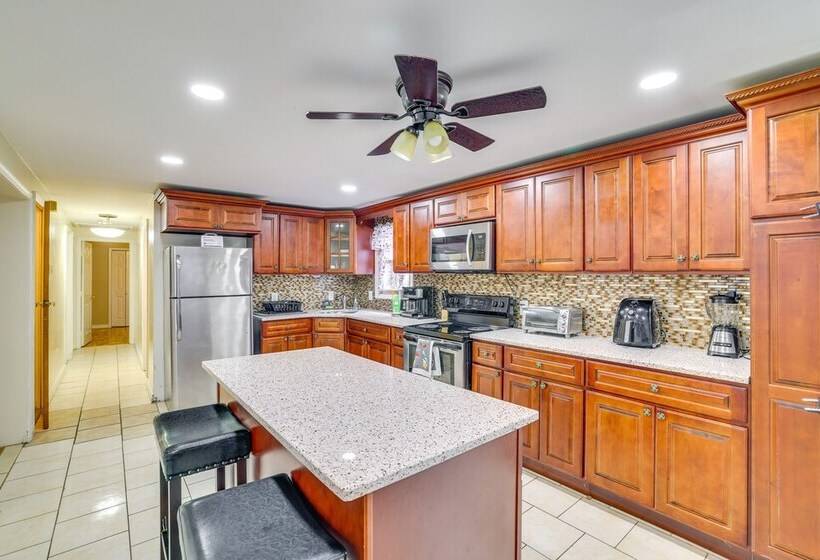 Tobyhanna Home W/ Game Room: 2 Mi To Dresser Lake!