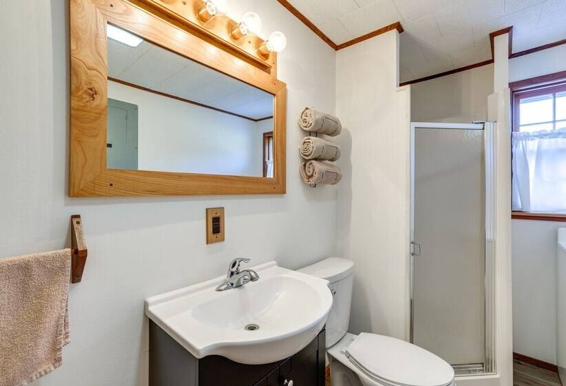 Authentic Log Cabin In Pineville ~ 2 Mi To River!