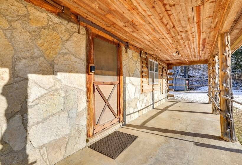 Authentic Log Cabin In Pineville ~ 2 Mi To River!