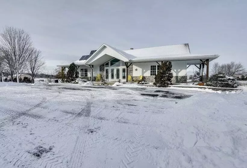 Bright Shipshewana Gem W/ Shuffleboard Table!