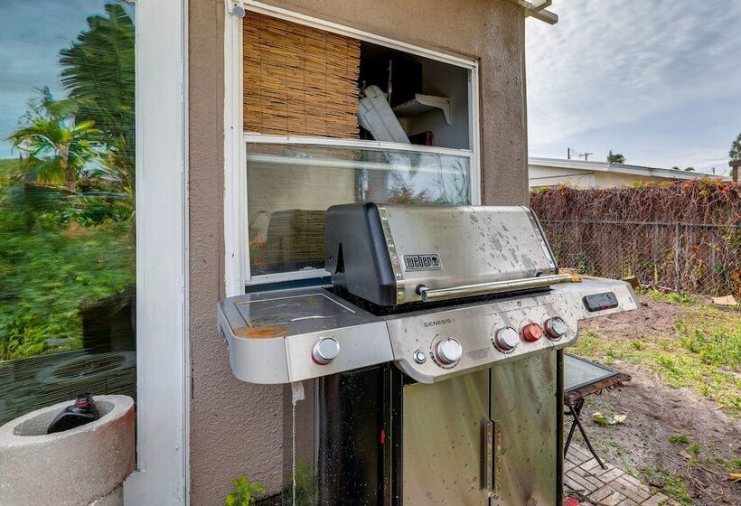 Canal Front Ruskin Home W/ Private Hot Tub & Dock!