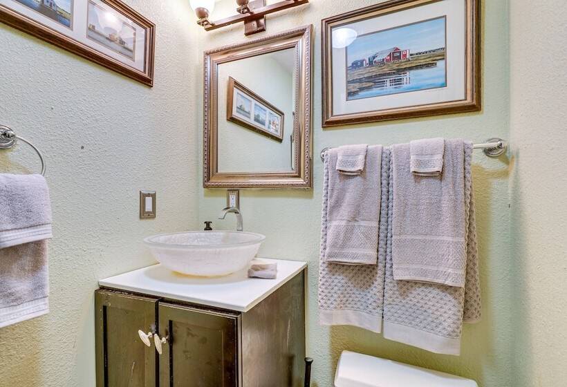 Canal Front Ruskin Home W/ Private Hot Tub & Dock!