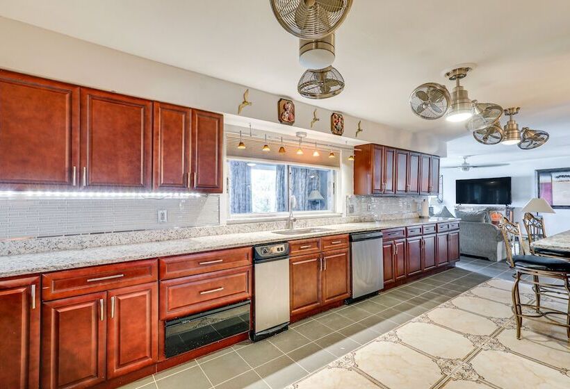 Canal Front Ruskin Home W/ Private Hot Tub & Dock!