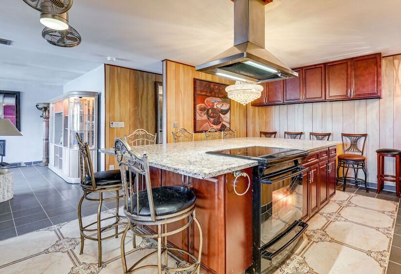 Canal Front Ruskin Home W/ Private Hot Tub & Dock!