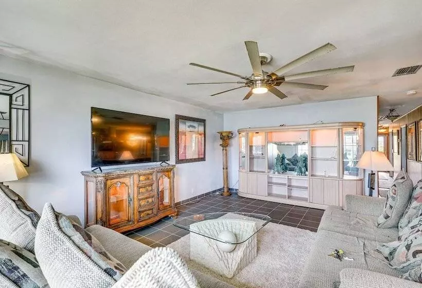 Canal Front Ruskin Home W/ Private Hot Tub & Dock!