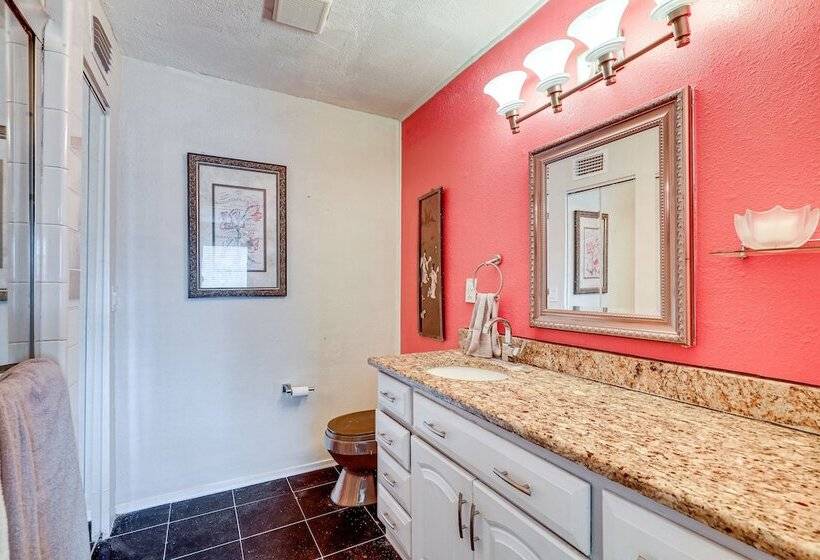 Canal Front Ruskin Home W/ Private Hot Tub & Dock!