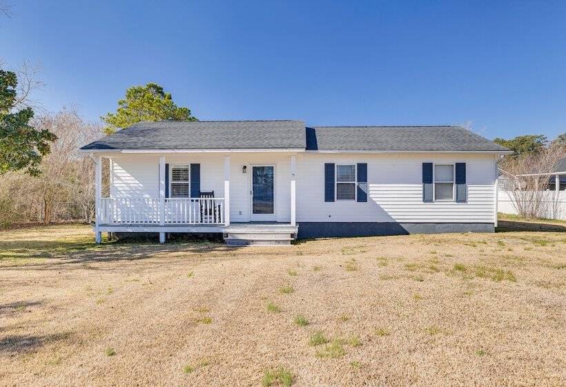 Charming Beaufort Home W/ Deck + Gas Grill!