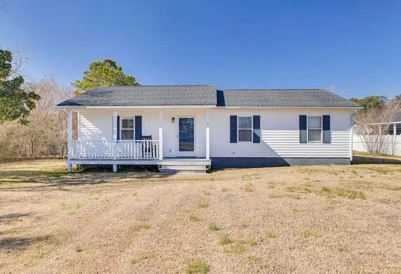 Charming Beaufort Home W/ Deck + Gas Grill!