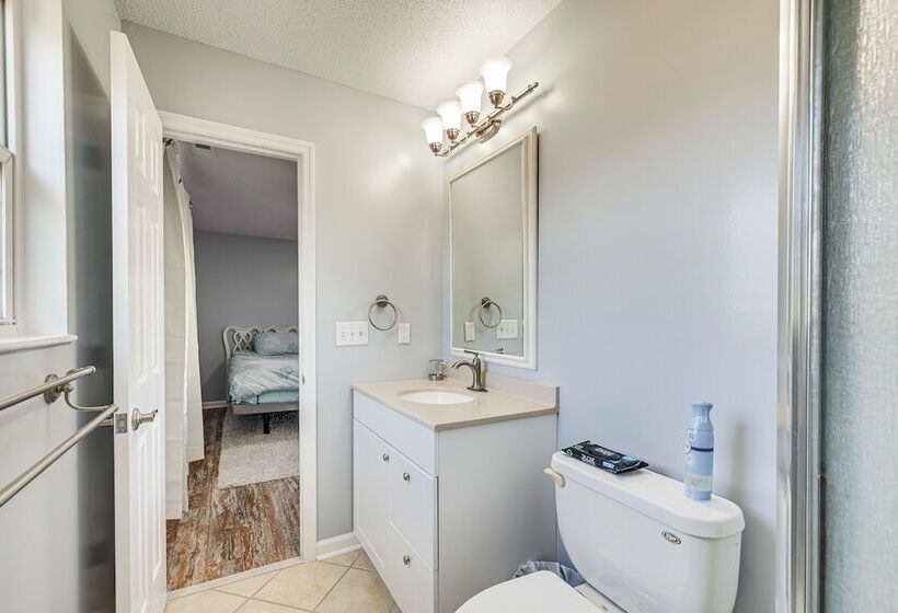 Charming Beaufort Home W/ Deck + Gas Grill!