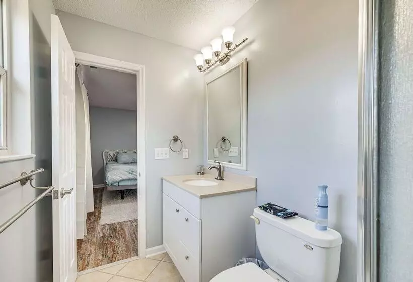 Charming Beaufort Home W/ Deck + Gas Grill!