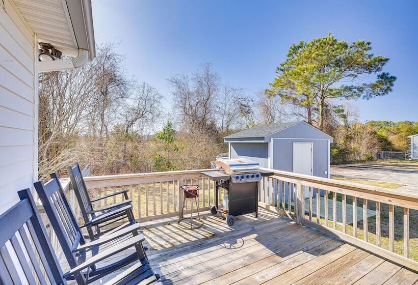 Charming Beaufort Home W/ Deck + Gas Grill!