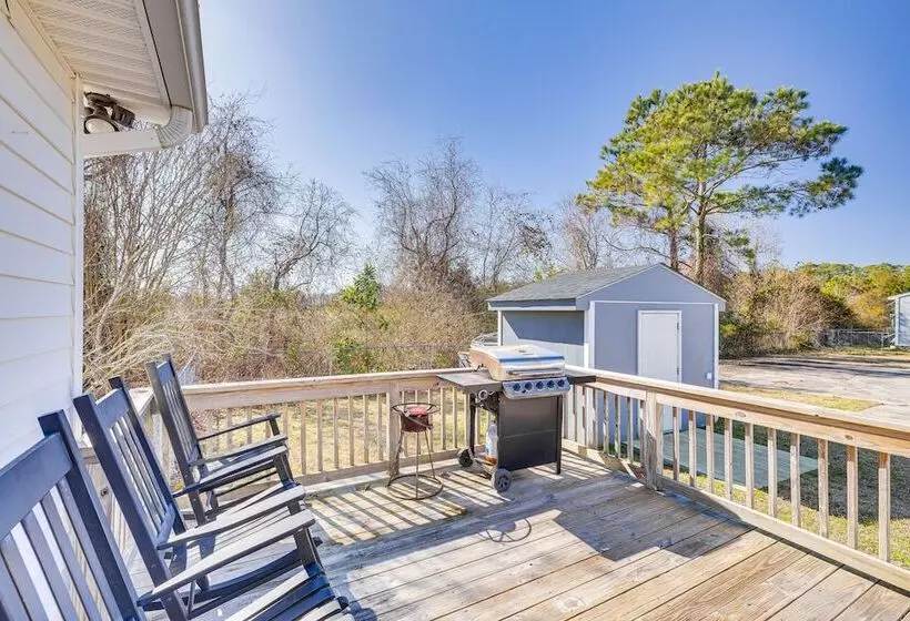 Charming Beaufort Home W/ Deck + Gas Grill!