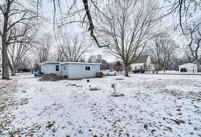 Charming Lakeland Home: Steps To St Croix River!