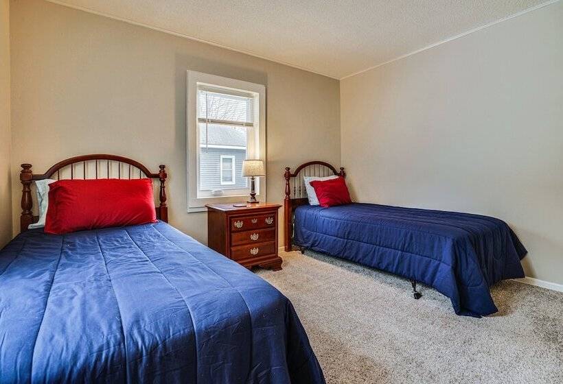 Charming Lakeland Home: Steps To St Croix River!