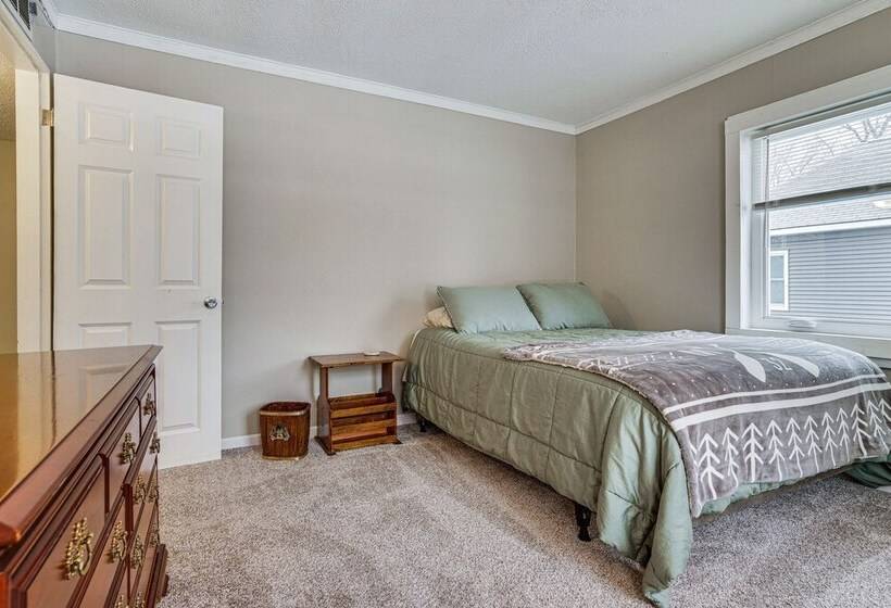 Charming Lakeland Home: Steps To St Croix River!