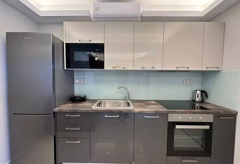 Elpida Luxury Apartments & Suites