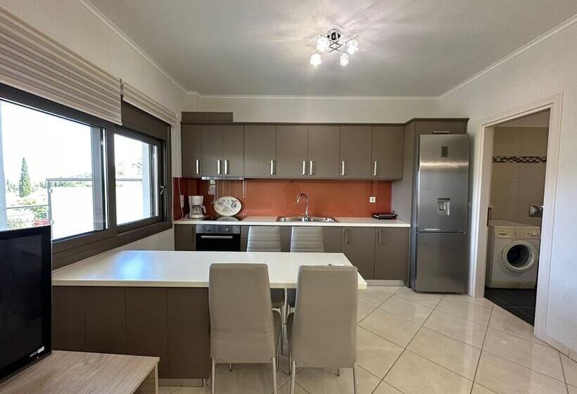 Elpida Luxury Apartments & Suites