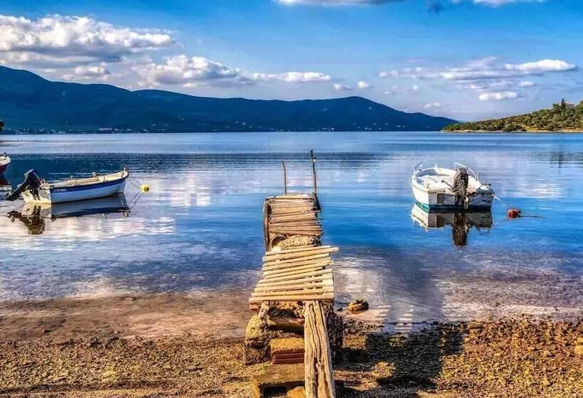 Goddesses Villa 2 In Nies