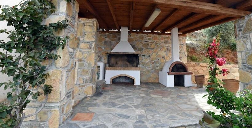 Goddesses Villa 2 In Nies