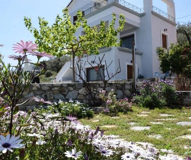 Goddesses Villa 2 In Nies