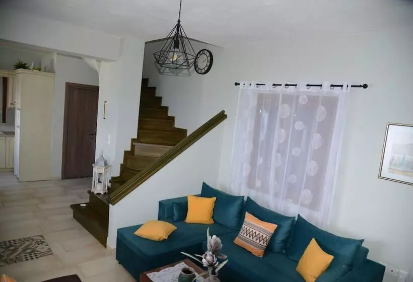 Goddesses Villa 2 In Nies