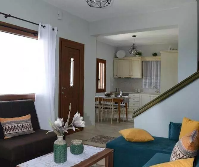 Goddesses Villa 2 In Nies