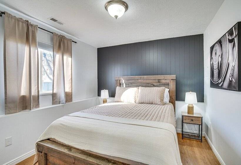 Gorgeous Lehi Home W/ Private Yard & Hot Tub!