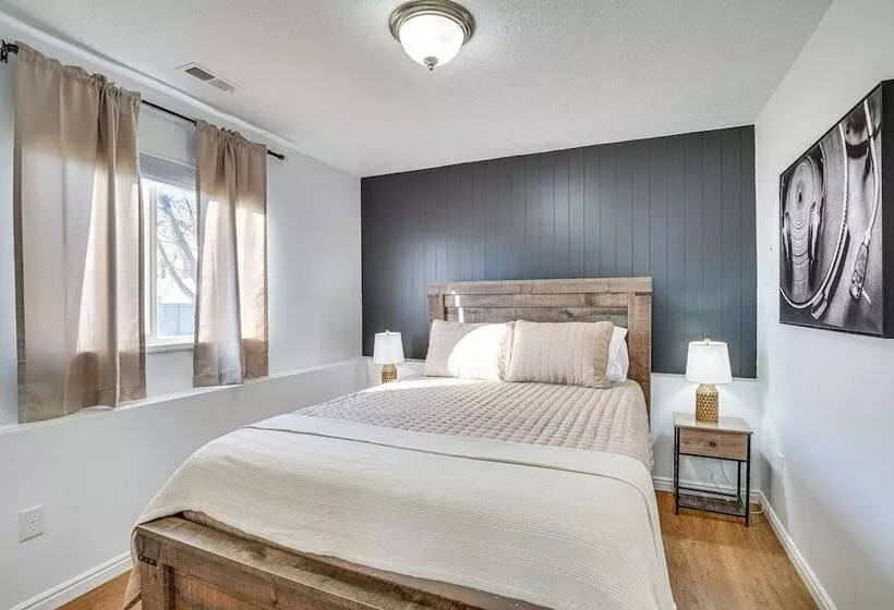 Gorgeous Lehi Home W/ Private Yard & Hot Tub!