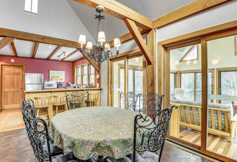 Greenfield Countryside Retreat On 7 Acres!