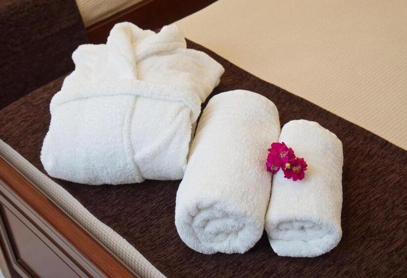 Belle View Hotel   Sea View & Sunset