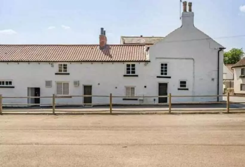 Immaculate 6 Bed Ivy House
